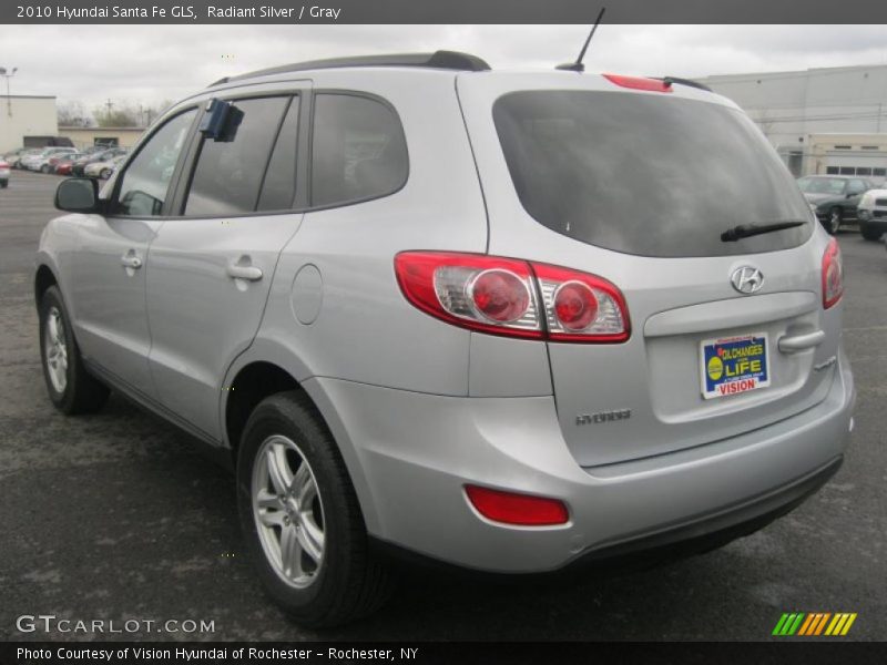 Radiant Silver / Gray 2010 Hyundai Santa Fe GLS