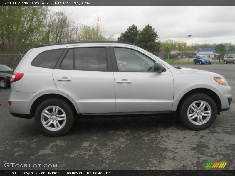 Radiant Silver / Gray 2010 Hyundai Santa Fe GLS