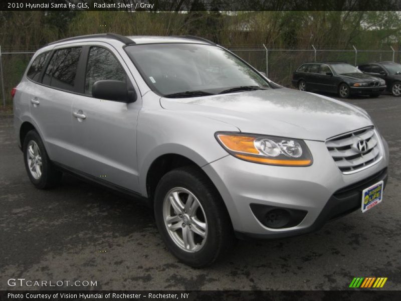 Radiant Silver / Gray 2010 Hyundai Santa Fe GLS