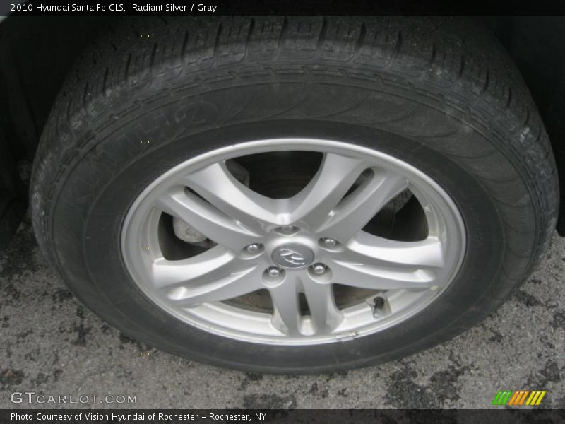 Radiant Silver / Gray 2010 Hyundai Santa Fe GLS