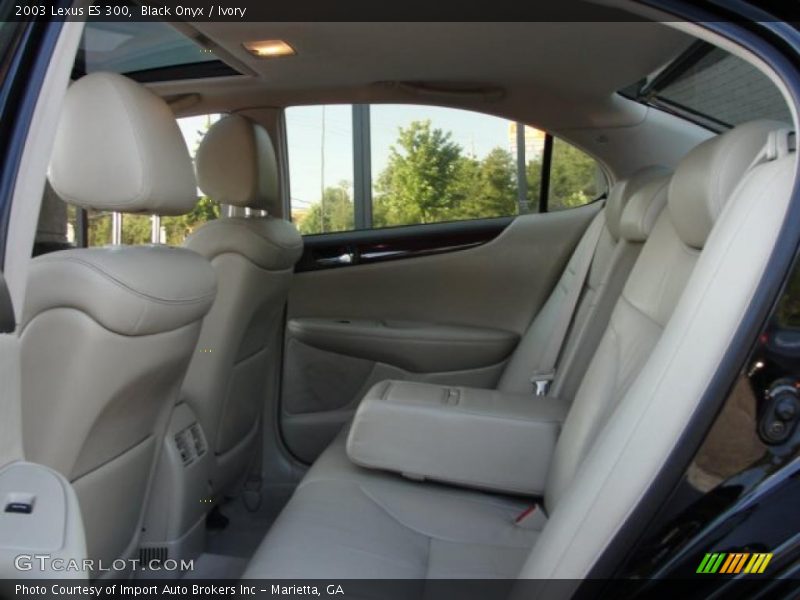 Black Onyx / Ivory 2003 Lexus ES 300