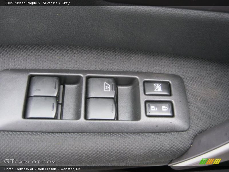 Silver Ice / Gray 2009 Nissan Rogue S