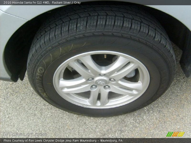 Radiant Silver / Gray 2010 Hyundai Santa Fe GLS 4WD