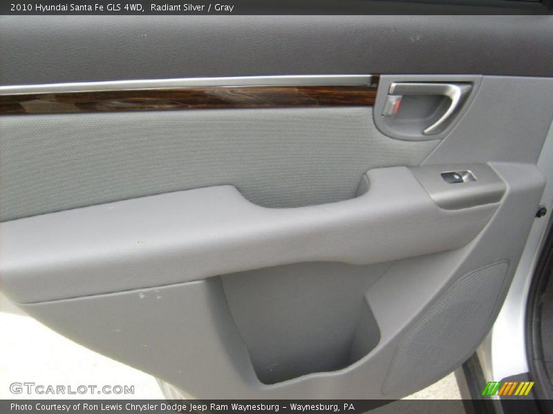 Radiant Silver / Gray 2010 Hyundai Santa Fe GLS 4WD