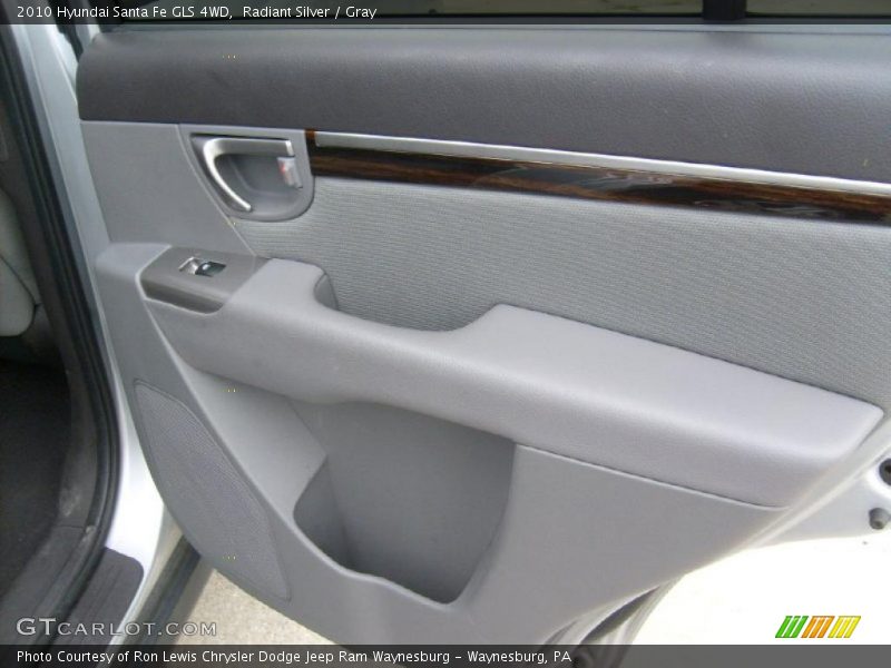 Radiant Silver / Gray 2010 Hyundai Santa Fe GLS 4WD