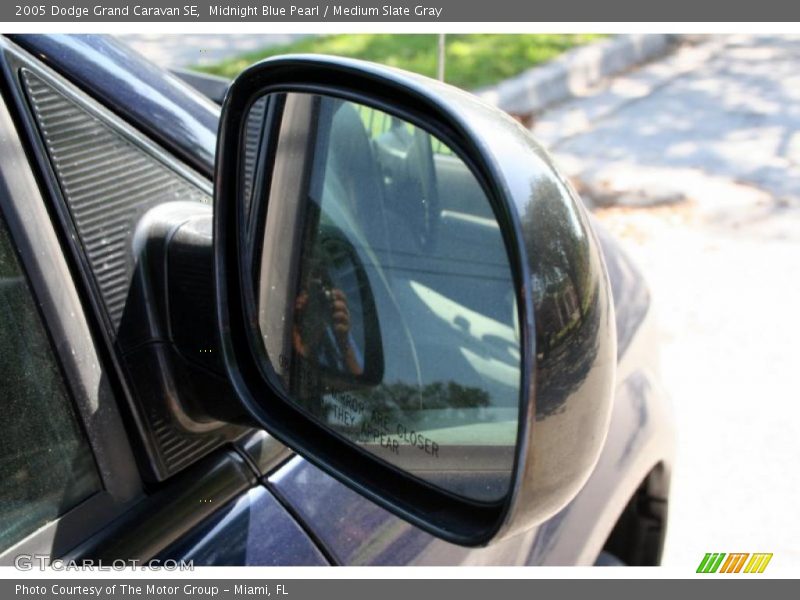 Midnight Blue Pearl / Medium Slate Gray 2005 Dodge Grand Caravan SE