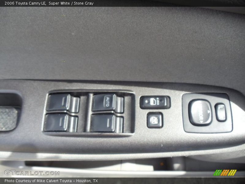 Super White / Stone Gray 2006 Toyota Camry LE