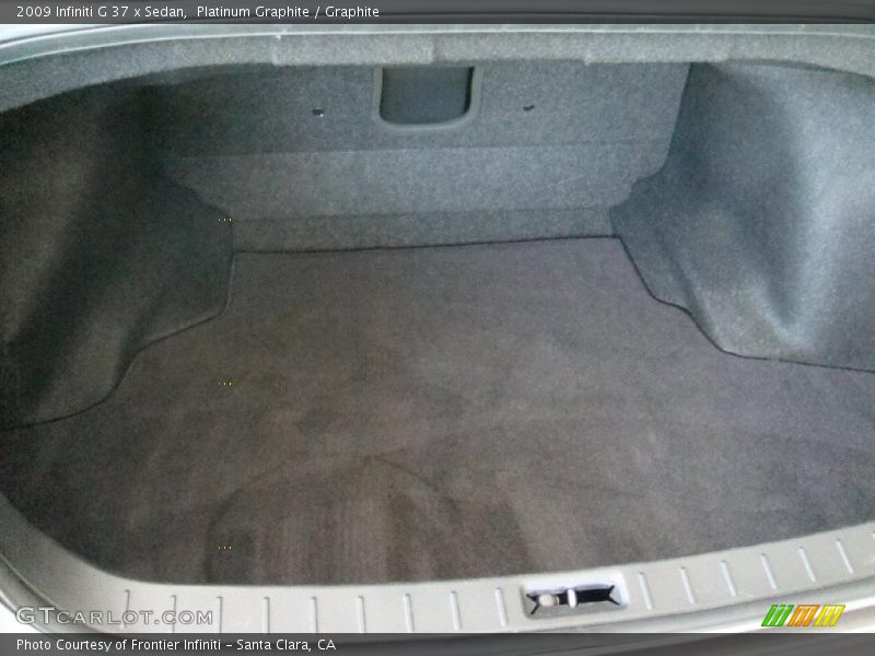  2009 G 37 x Sedan Trunk