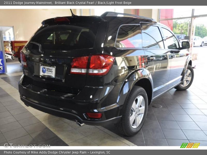 Brilliant Black Crystal Pearl / Black/Light Frost Beige 2011 Dodge Journey Mainstreet