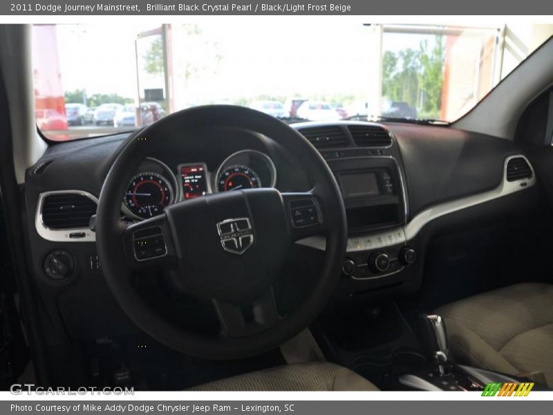 Brilliant Black Crystal Pearl / Black/Light Frost Beige 2011 Dodge Journey Mainstreet