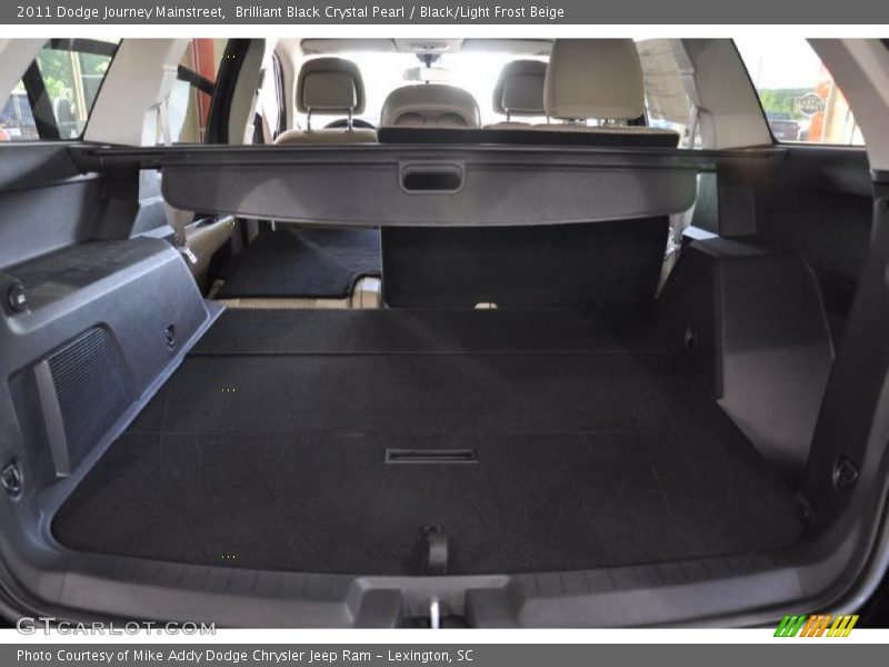 Brilliant Black Crystal Pearl / Black/Light Frost Beige 2011 Dodge Journey Mainstreet
