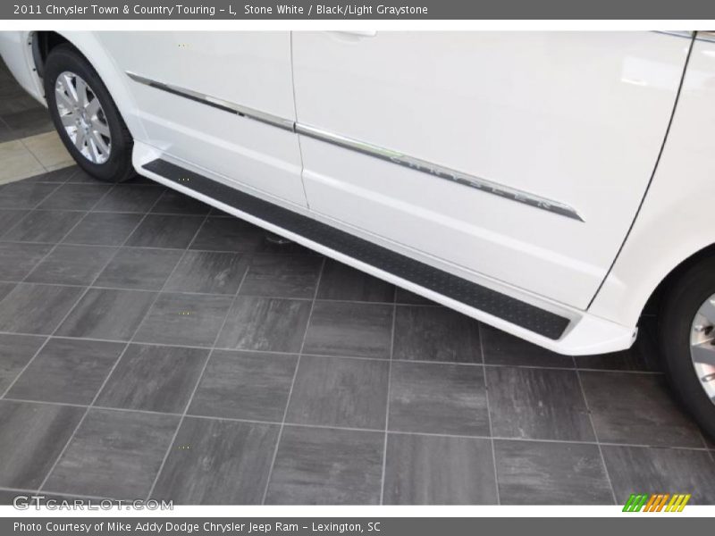 Stone White / Black/Light Graystone 2011 Chrysler Town & Country Touring - L