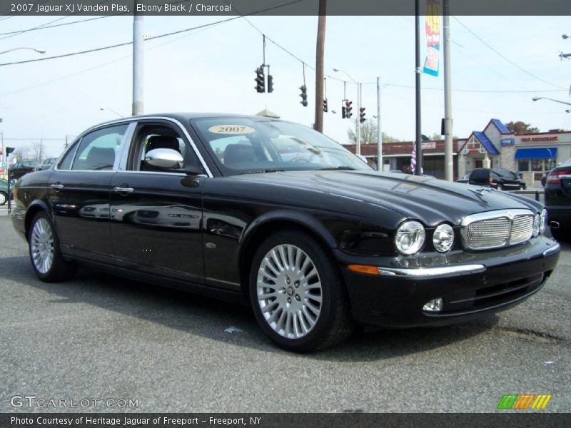 Ebony Black / Charcoal 2007 Jaguar XJ Vanden Plas