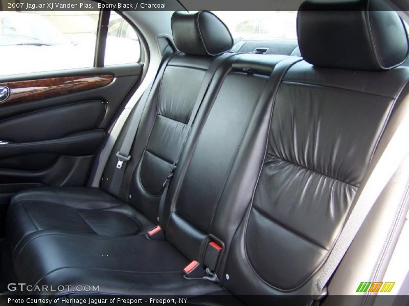 Ebony Black / Charcoal 2007 Jaguar XJ Vanden Plas