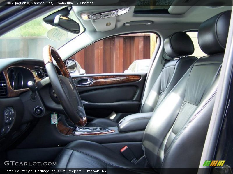 Ebony Black / Charcoal 2007 Jaguar XJ Vanden Plas