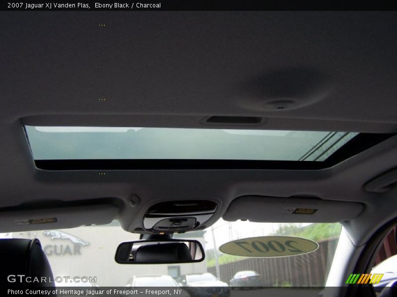 Ebony Black / Charcoal 2007 Jaguar XJ Vanden Plas