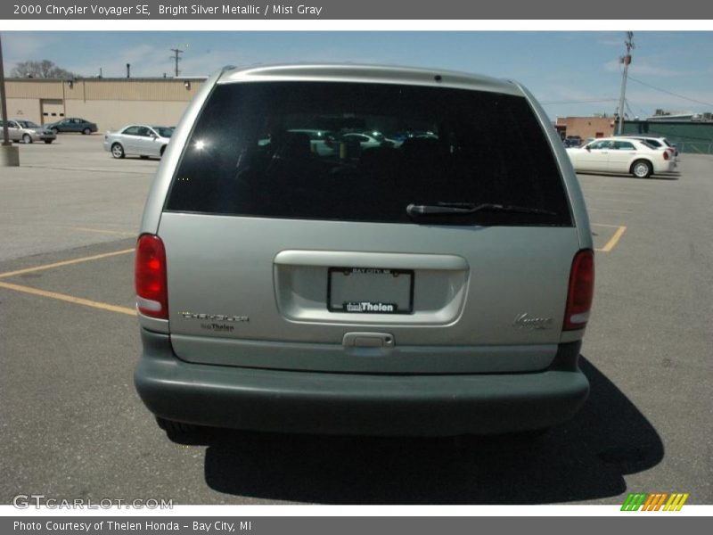 Bright Silver Metallic / Mist Gray 2000 Chrysler Voyager SE