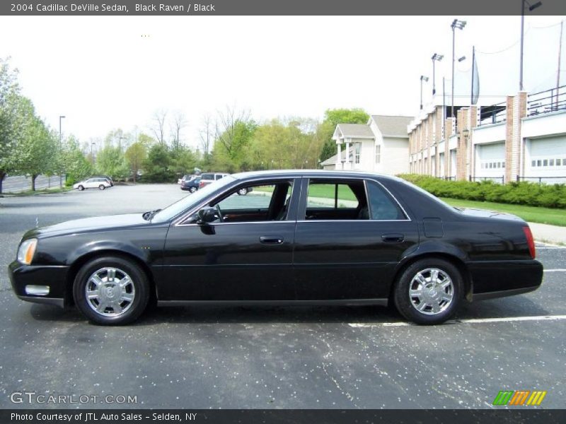 Black Raven / Black 2004 Cadillac DeVille Sedan