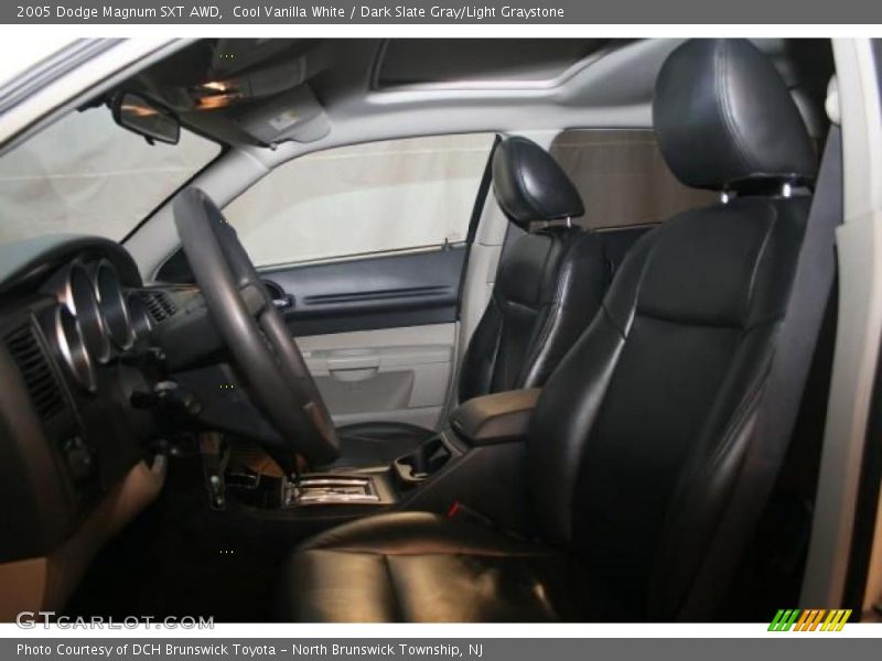 Cool Vanilla White / Dark Slate Gray/Light Graystone 2005 Dodge Magnum SXT AWD