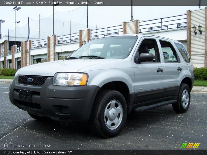 Front 3/4 View of 2002 Escape XLS 4WD