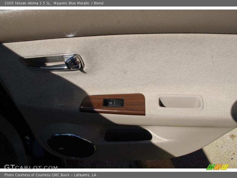 Majestic Blue Metallic / Blond 2005 Nissan Altima 3.5 SL