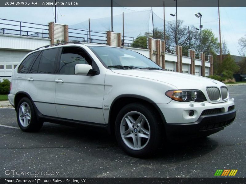 Alpine White / Beige 2004 BMW X5 4.4i