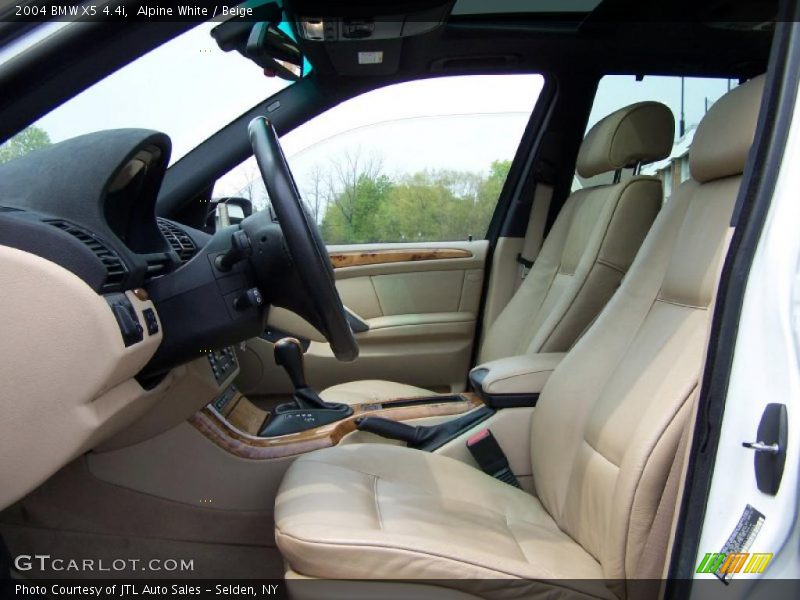 Alpine White / Beige 2004 BMW X5 4.4i