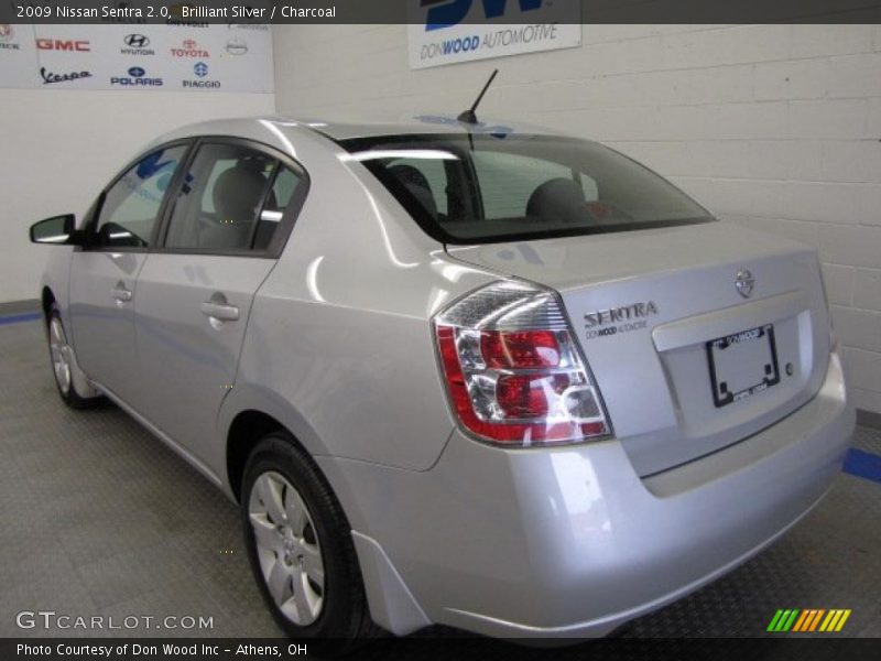 Brilliant Silver / Charcoal 2009 Nissan Sentra 2.0