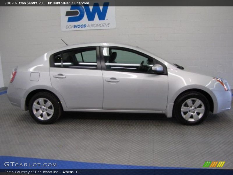 Brilliant Silver / Charcoal 2009 Nissan Sentra 2.0