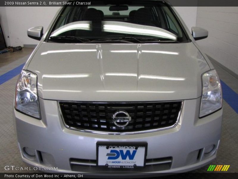 Brilliant Silver / Charcoal 2009 Nissan Sentra 2.0