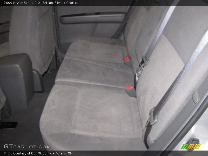 Brilliant Silver / Charcoal 2009 Nissan Sentra 2.0