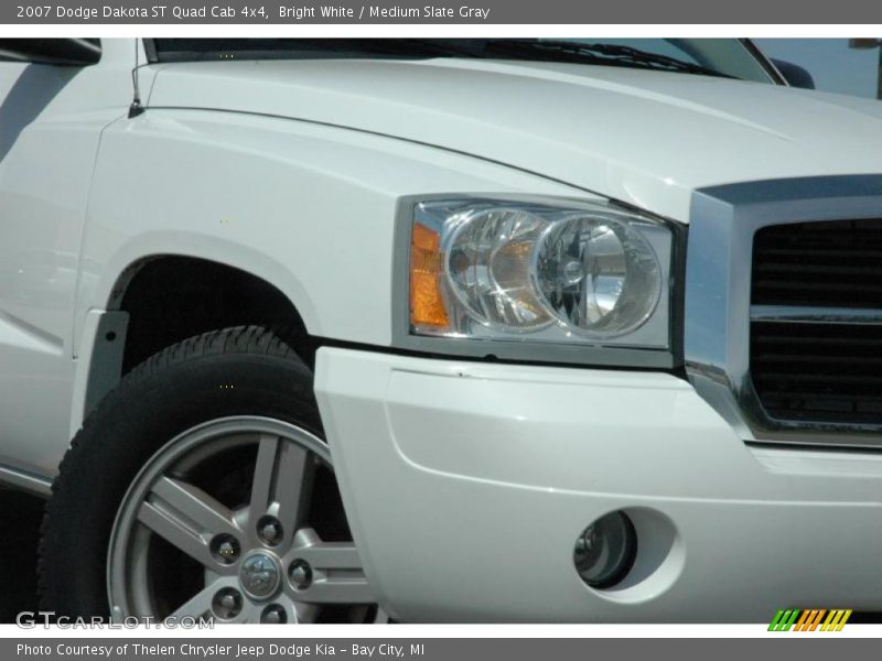 Bright White / Medium Slate Gray 2007 Dodge Dakota ST Quad Cab 4x4