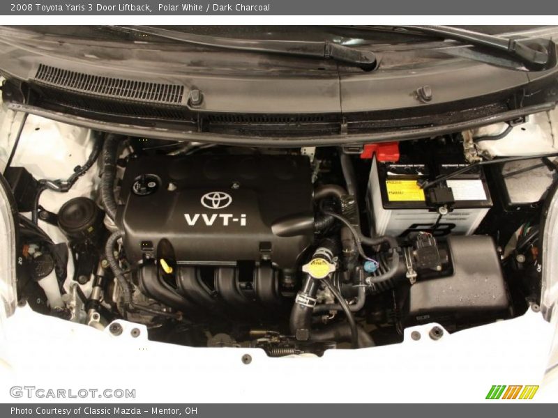 Polar White / Dark Charcoal 2008 Toyota Yaris 3 Door Liftback