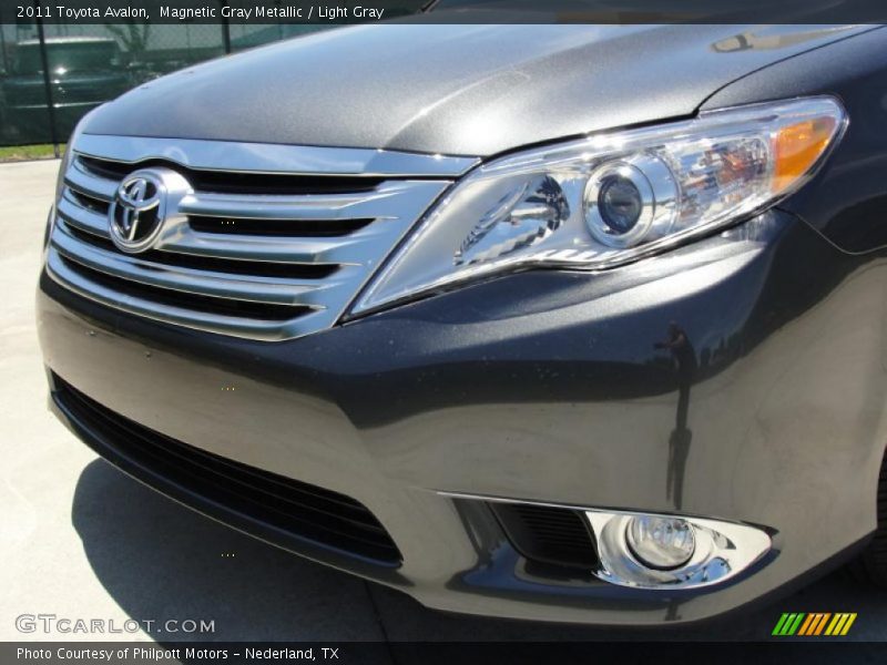 Magnetic Gray Metallic / Light Gray 2011 Toyota Avalon
