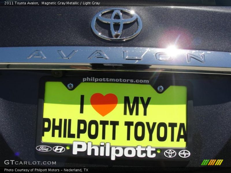 Magnetic Gray Metallic / Light Gray 2011 Toyota Avalon