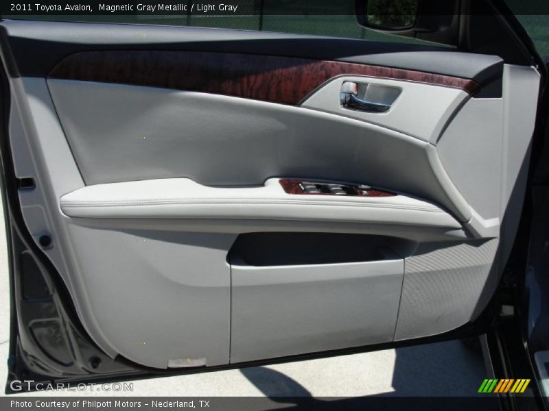 Magnetic Gray Metallic / Light Gray 2011 Toyota Avalon