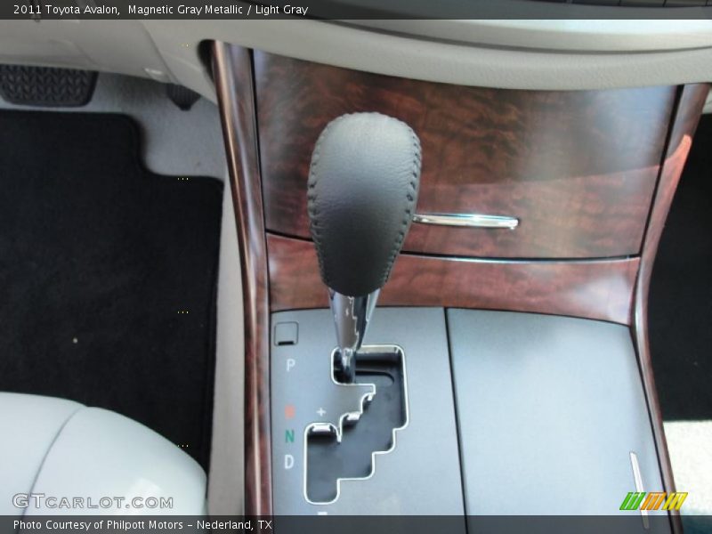 Magnetic Gray Metallic / Light Gray 2011 Toyota Avalon