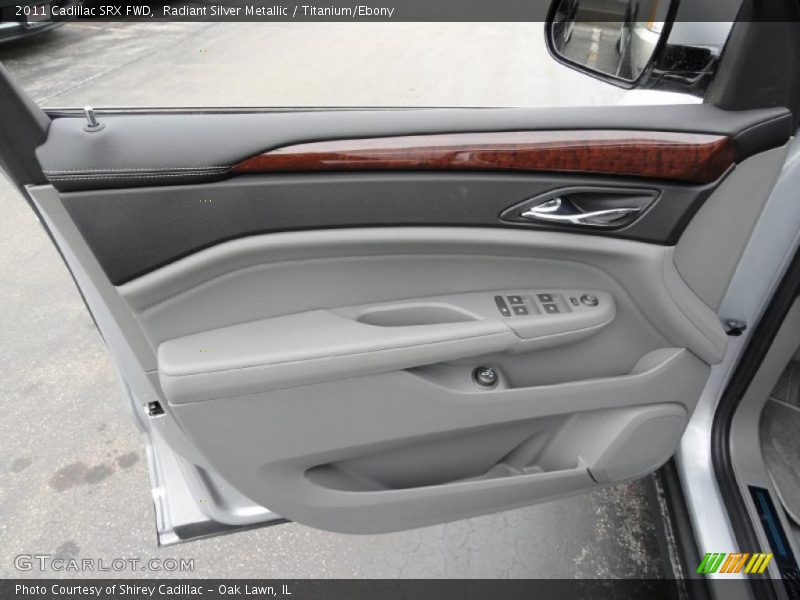 Radiant Silver Metallic / Titanium/Ebony 2011 Cadillac SRX FWD