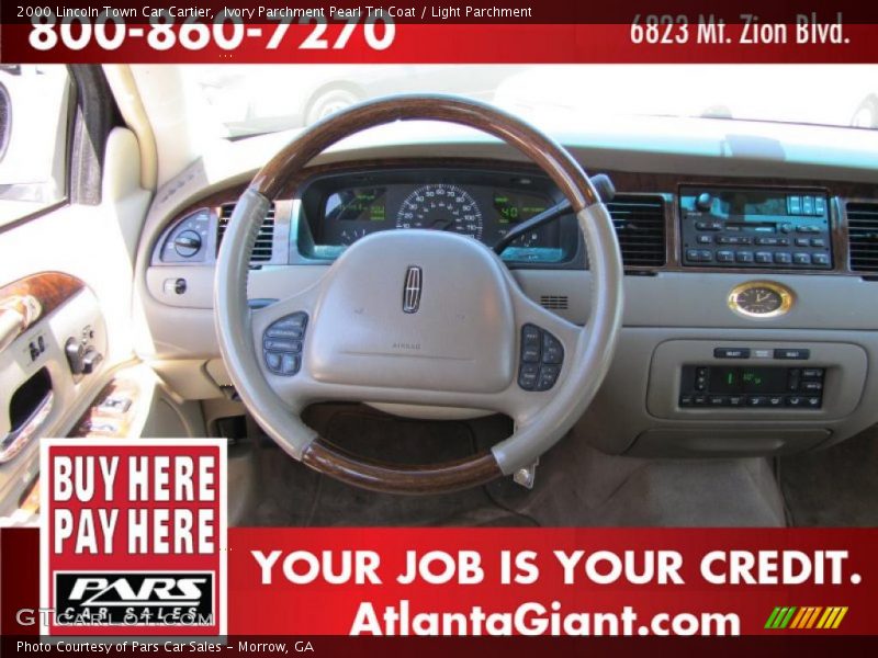 Ivory Parchment Pearl Tri Coat / Light Parchment 2000 Lincoln Town Car Cartier