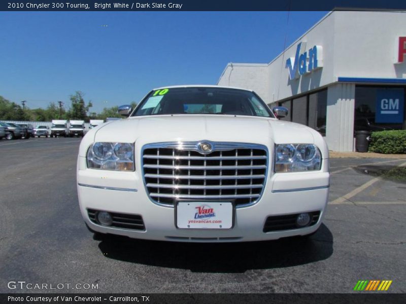 Bright White / Dark Slate Gray 2010 Chrysler 300 Touring