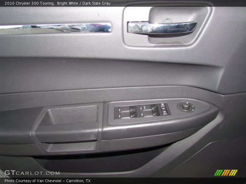 Bright White / Dark Slate Gray 2010 Chrysler 300 Touring