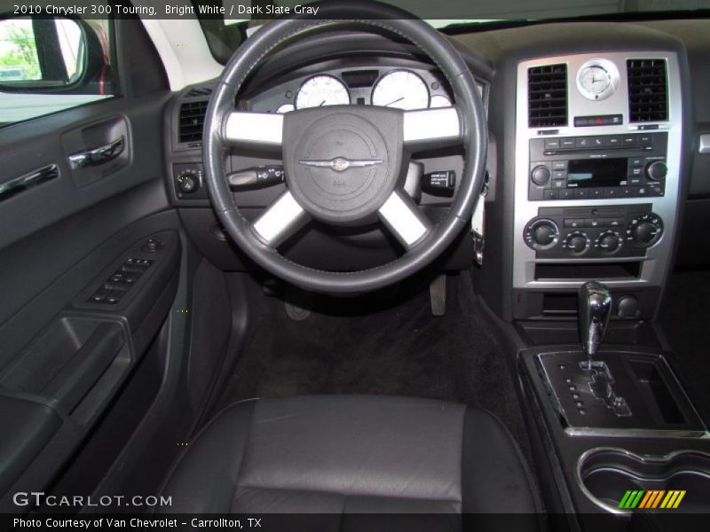 Bright White / Dark Slate Gray 2010 Chrysler 300 Touring