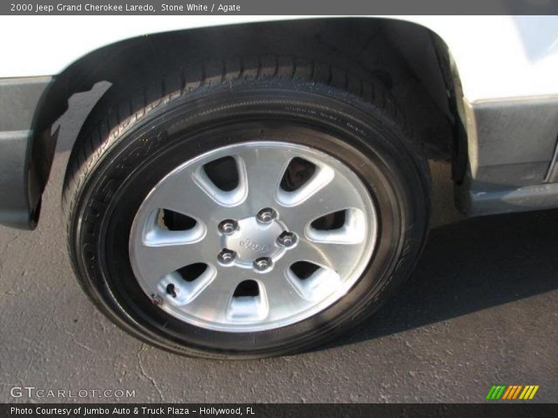  2000 Grand Cherokee Laredo Wheel