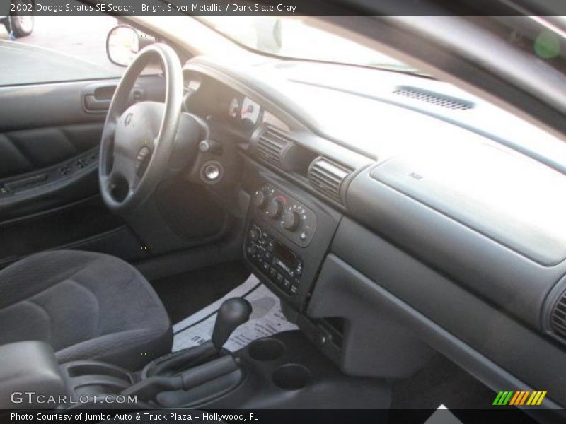 Bright Silver Metallic / Dark Slate Gray 2002 Dodge Stratus SE Sedan