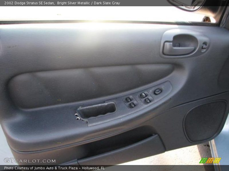 Bright Silver Metallic / Dark Slate Gray 2002 Dodge Stratus SE Sedan