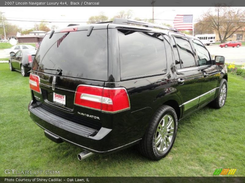  2007 Navigator Luxury 4x4 Black