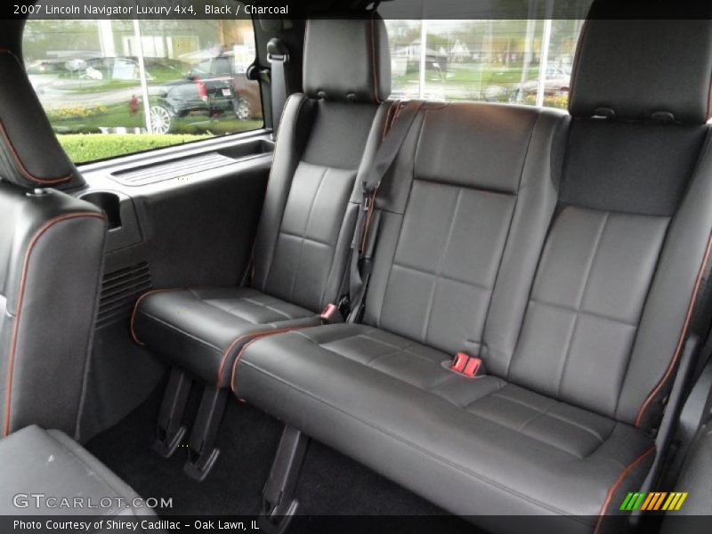  2007 Navigator Luxury 4x4 Charcoal Interior