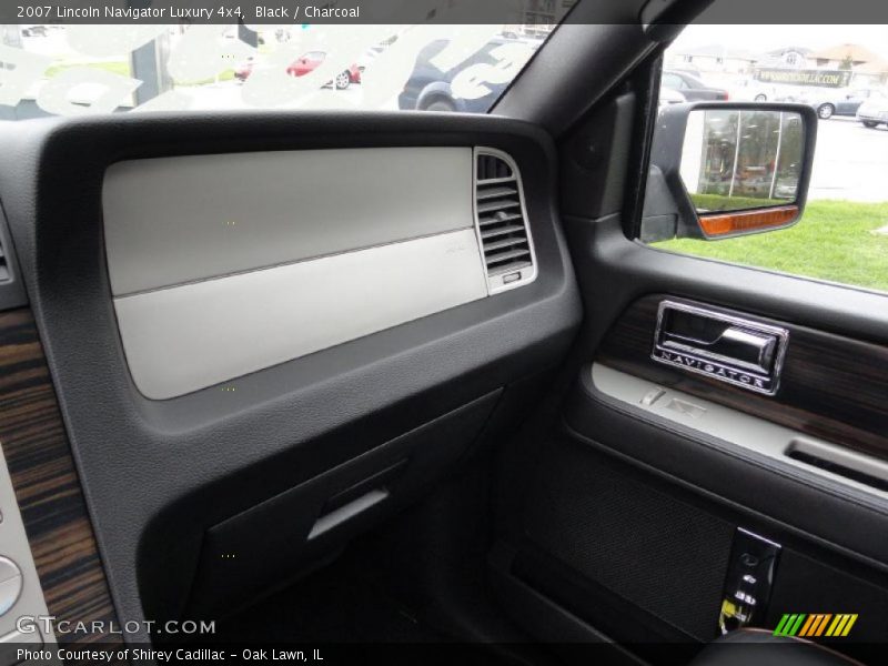 Black / Charcoal 2007 Lincoln Navigator Luxury 4x4