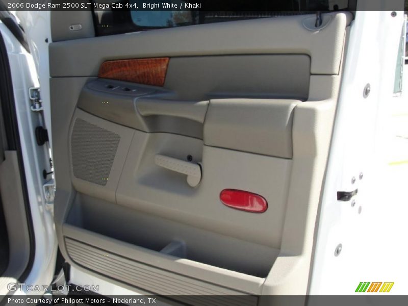 Door Panel of 2006 Ram 2500 SLT Mega Cab 4x4