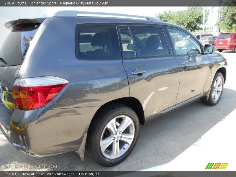 Magnetic Gray Metallic / Ash 2009 Toyota Highlander Sport